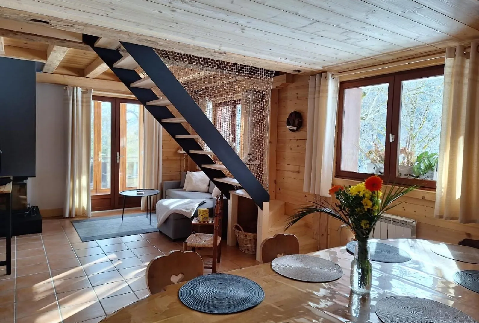 La Coufa, Spacieux Duplex En Chalet, Terrasse, Jardin, Vues Montagnes