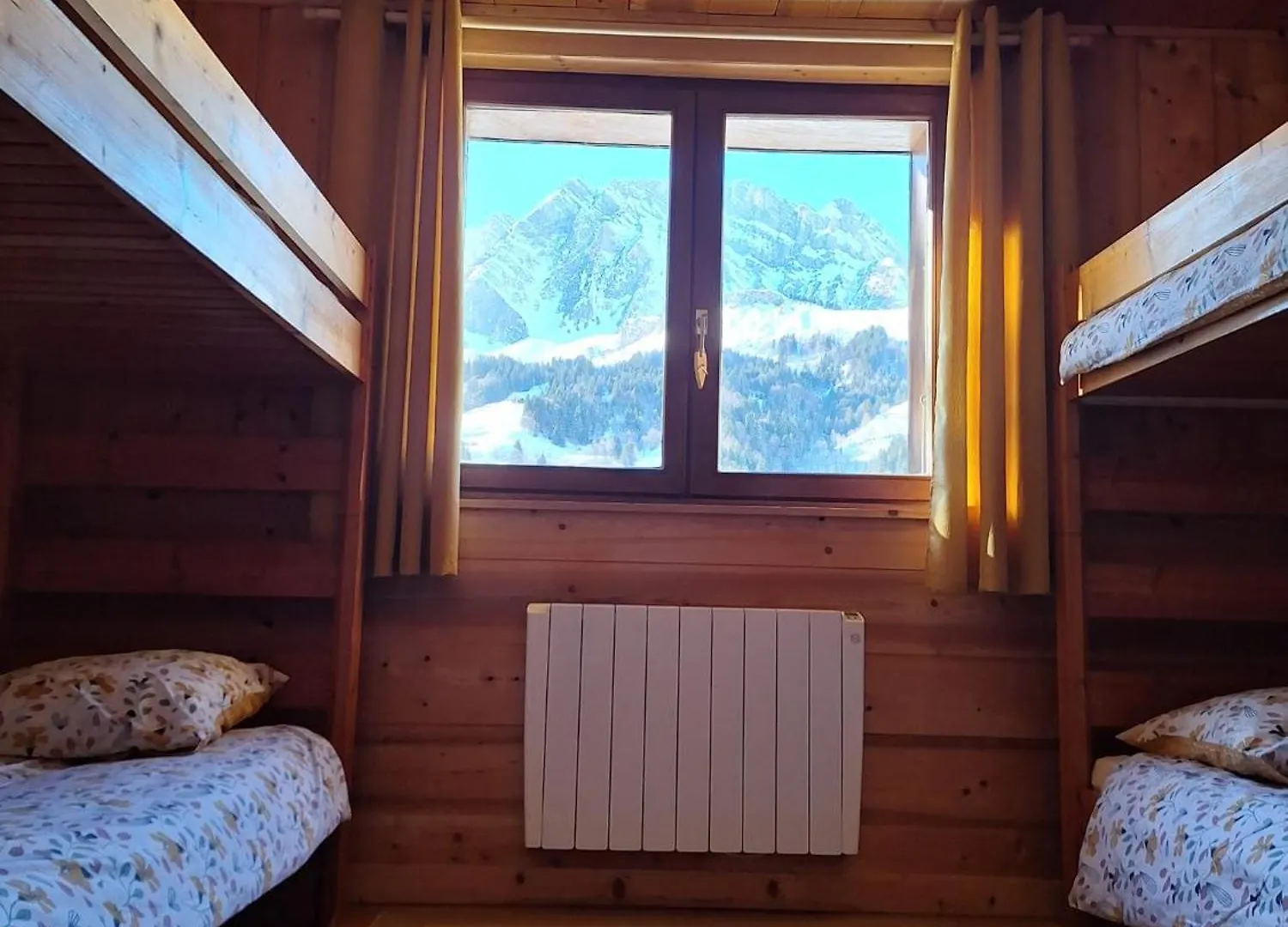 La Coufa, Spacieux Duplex En Chalet, Terrasse, Jardin, Vues Montagnes La Giettaz